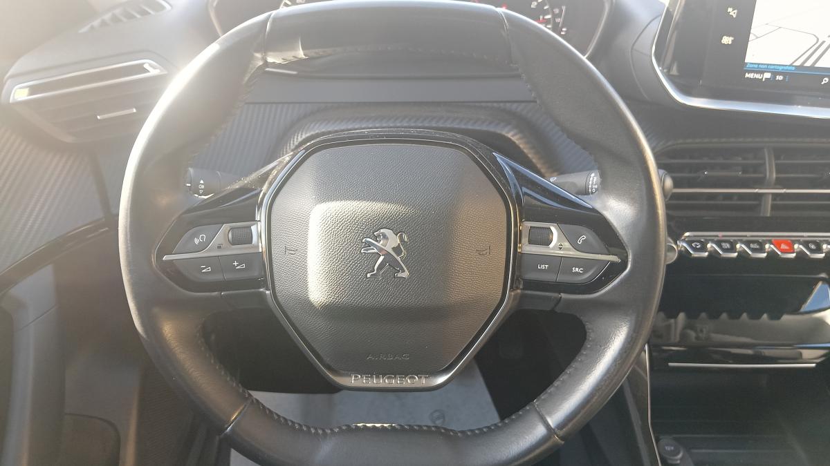 Peugeot 2008 1.5 BlueHDi 110 Allure 5 Porte